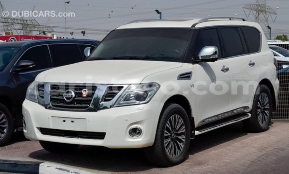 Acheter Import Voiture Nissan Patrol Blanc à Import - Dubai, Benin Acheter Import Voiture Nissan Patrol Blanc à Import - Dubai, Benin