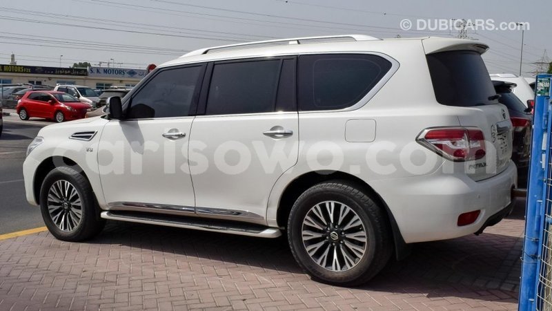 Big with watermark nissan patrol benin import dubai 6004