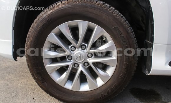 Acheter Import Voiture Lexus GX Blanc à Import - Dubai, Benin Acheter Import Voiture Lexus GX Blanc à Import - Dubai, Benin