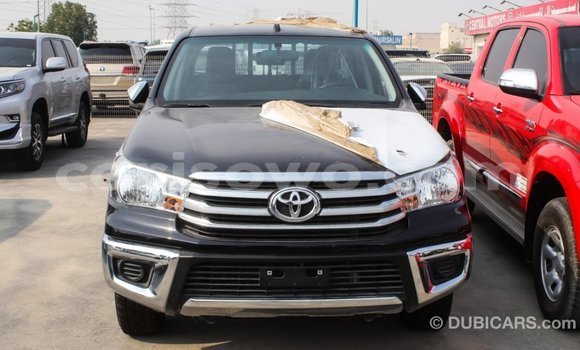 Acheter Import Voiture Toyota Hilux Noir à Import - Dubai, Benin Acheter Import Voiture Toyota Hilux Noir à Import - Dubai, Benin