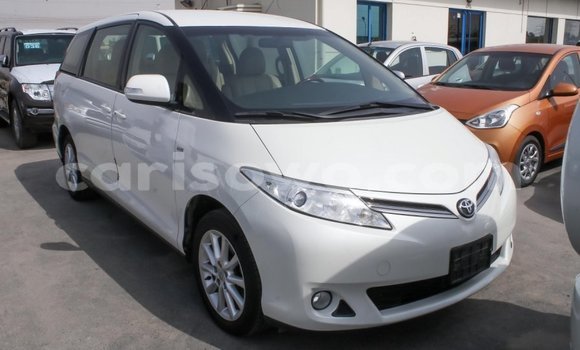 Ra Imported Toyota Previa funfun Ọkọ̀ in Import - Dubai ni Benin Ra Imported Toyota Previa funfun Ọkọ̀ in Import - Dubai ni Benin