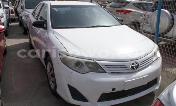 Ra Imported Toyota Camry funfun Ọkọ̀ in Import - Dubai ni Benin Ra Imported Toyota Camry funfun Ọkọ̀ in Import - Dubai ni Benin