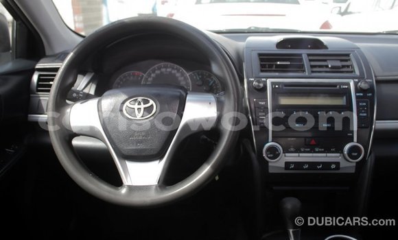 Ra Imported Toyota Camry funfun Ọkọ̀ in Import - Dubai ni Benin Ra Imported Toyota Camry funfun Ọkọ̀ in Import - Dubai ni Benin