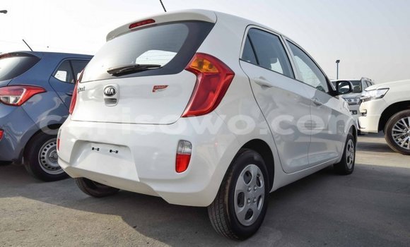 Acheter Import Voiture Kia Picanto Blanc à Import - Dubai, Benin Acheter Import Voiture Kia Picanto Blanc à Import - Dubai, Benin