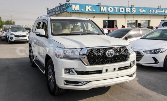 Buy Import Toyota Land Cruiser White Car in Import - Dubai in Benign Buy Import Toyota Land Cruiser White Car in Import - Dubai in Benign