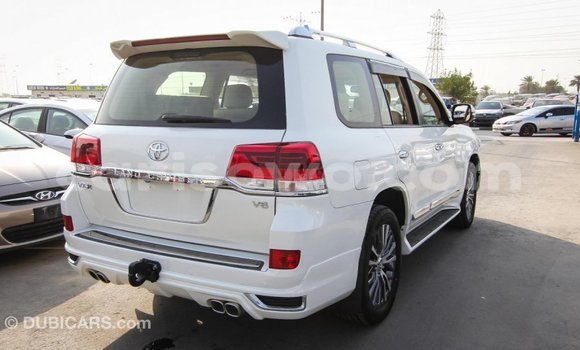 Buy Import Toyota Land Cruiser White Car in Import - Dubai in Benign Buy Import Toyota Land Cruiser White Car in Import - Dubai in Benign