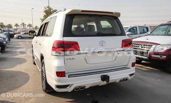 Buy Import Toyota Land Cruiser White Car in Import - Dubai in Benign Buy Import Toyota Land Cruiser White Car in Import - Dubai in Benign