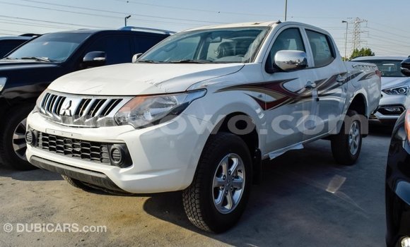Ra Imported Mitsubishi L200 funfun Ọkọ̀ in Import - Dubai ni Benin Ra Imported Mitsubishi L200 funfun Ọkọ̀ in Import - Dubai ni Benin