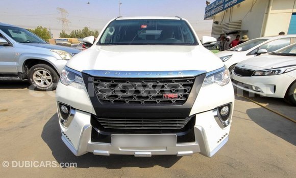 Acheter Import Voiture Toyota Fortuner Blanc à Import - Dubai, Benin Acheter Import Voiture Toyota Fortuner Blanc à Import - Dubai, Benin