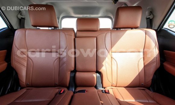 Acheter Import Voiture Toyota Fortuner Blanc à Import - Dubai, Benin Acheter Import Voiture Toyota Fortuner Blanc à Import - Dubai, Benin