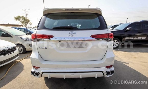 Acheter Import Voiture Toyota Fortuner Blanc à Import - Dubai, Benin Acheter Import Voiture Toyota Fortuner Blanc à Import - Dubai, Benin