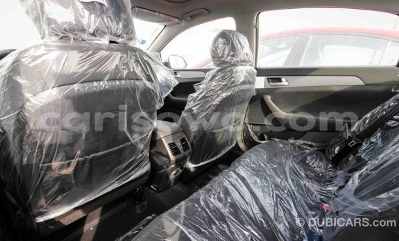 Acheter Import Voiture Hyundai Sonata Blanc à Import - Dubai, Benin Acheter Import Voiture Hyundai Sonata Blanc à Import - Dubai, Benin