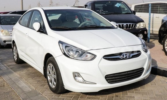 Ra Imported Hyundai Accent funfun Ọkọ̀ in Import - Dubai ni Benin Ra Imported Hyundai Accent funfun Ọkọ̀ in Import - Dubai ni Benin