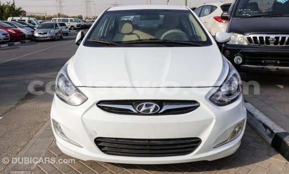 Ra Imported Hyundai Accent funfun Ọkọ̀ in Import - Dubai ni Benin Ra Imported Hyundai Accent funfun Ọkọ̀ in Import - Dubai ni Benin