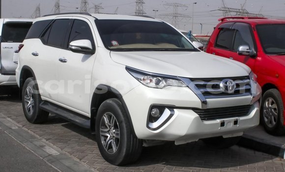 Ra Imported Toyota Fortuner funfun Ọkọ̀ in Import - Dubai ni Benin Ra Imported Toyota Fortuner funfun Ọkọ̀ in Import - Dubai ni Benin
