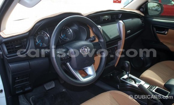 Ra Imported Toyota Fortuner funfun Ọkọ̀ in Import - Dubai ni Benin Ra Imported Toyota Fortuner funfun Ọkọ̀ in Import - Dubai ni Benin