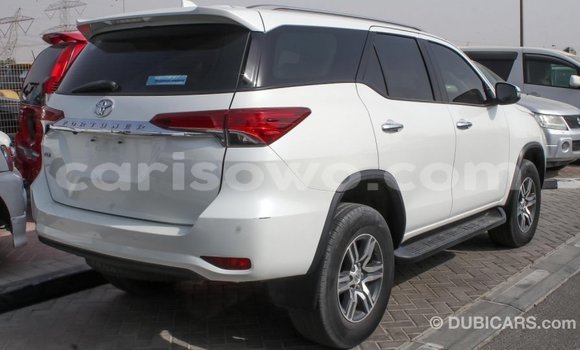 Ra Imported Toyota Fortuner funfun Ọkọ̀ in Import - Dubai ni Benin Ra Imported Toyota Fortuner funfun Ọkọ̀ in Import - Dubai ni Benin