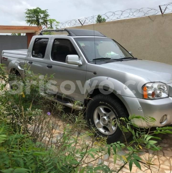 Big with watermark nissan frontier benin cotonou 6037