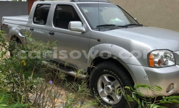 Sayi Na hannu Nissan Frontier Azurfa Mota in Cotonou a Benin Sayi Na hannu Nissan Frontier Azurfa Mota in Cotonou a Benin