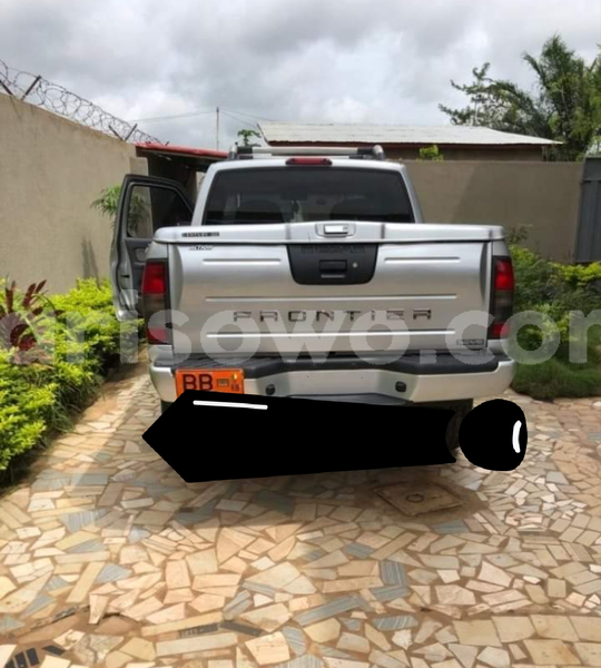 Big with watermark nissan frontier benin cotonou 6037