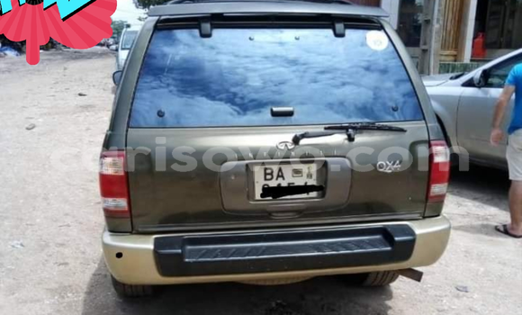 Sayi Na hannu Infiniti QX4 Azurfa Mota in Cotonou a Benin Sayi Na hannu Infiniti QX4 Azurfa Mota in Cotonou a Benin