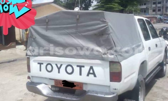 Ra Àlòkù Toyota Hilux Silver Ọkọ̀ in Cotonou ni Benin Ra Àlòkù Toyota Hilux Silver Ọkọ̀ in Cotonou ni Benin