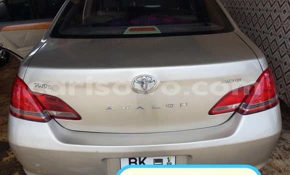 Ra Àlòkù Toyota Avalon Silver Ọkọ̀ in Cotonou ni Benin Ra Àlòkù Toyota Avalon Silver Ọkọ̀ in Cotonou ni Benin