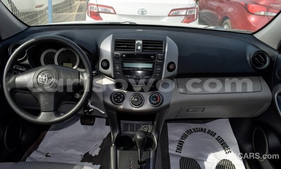 Acheter Import Utilitaire Toyota HiAce Autre à Import - Dubai, Benin Acheter Import Utilitaire Toyota HiAce Autre à Import - Dubai, Benin