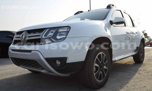 Acheter Import Voiture Renault Duster Blanc à Import - Dubai, Benin Acheter Import Voiture Renault Duster Blanc à Import - Dubai, Benin