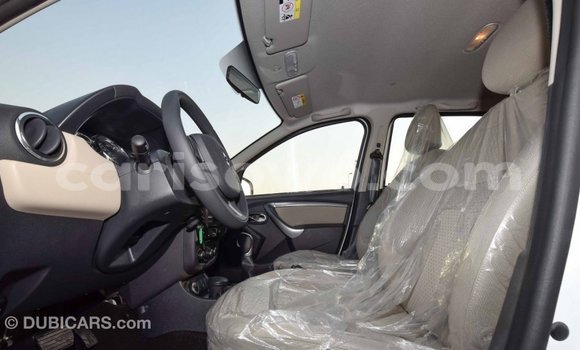 Acheter Import Voiture Renault Duster Blanc à Import - Dubai, Benin Acheter Import Voiture Renault Duster Blanc à Import - Dubai, Benin