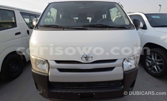 Acheter Import Voiture Toyota Hiace Blanc à Import - Dubai, Benin Acheter Import Voiture Toyota Hiace Blanc à Import - Dubai, Benin