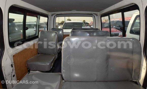 Acheter Import Voiture Toyota Hiace Blanc à Import - Dubai, Benin Acheter Import Voiture Toyota Hiace Blanc à Import - Dubai, Benin