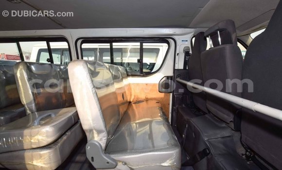 Acheter Import Voiture Toyota Hiace Blanc à Import - Dubai, Benin Acheter Import Voiture Toyota Hiace Blanc à Import - Dubai, Benin