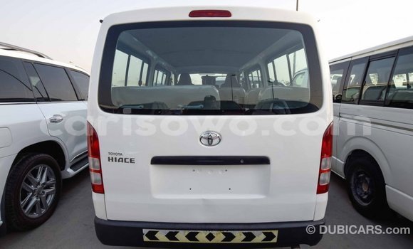 Acheter Import Voiture Toyota Hiace Blanc à Import - Dubai, Benin Acheter Import Voiture Toyota Hiace Blanc à Import - Dubai, Benin