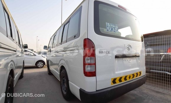 Acheter Import Voiture Toyota Hiace Blanc à Import - Dubai, Benin Acheter Import Voiture Toyota Hiace Blanc à Import - Dubai, Benin