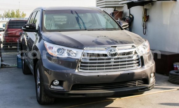 Ra Imported Toyota Highlander Miiran Ọkọ̀ in Import - Dubai ni Benin Ra Imported Toyota Highlander Miiran Ọkọ̀ in Import - Dubai ni Benin