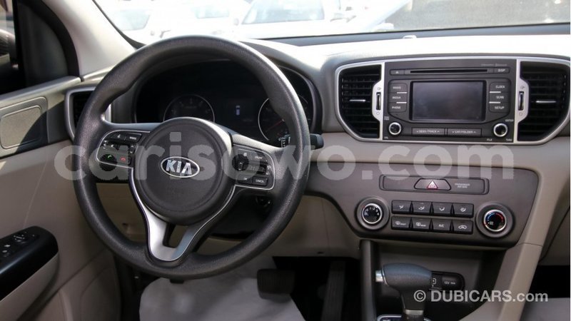 Big with watermark kia sportage benin import dubai 6087