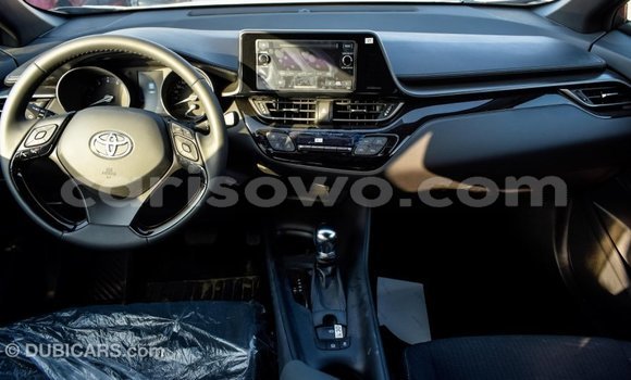 Acheter Import Voiture Toyota C-HR Autre à Import - Dubai, Benin Acheter Import Voiture Toyota C-HR Autre à Import - Dubai, Benin