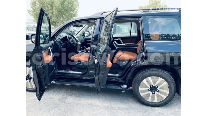 Big with watermark toyota land cruiser benin import dubai 6096