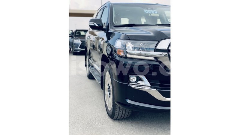Big with watermark toyota land cruiser benin import dubai 6096