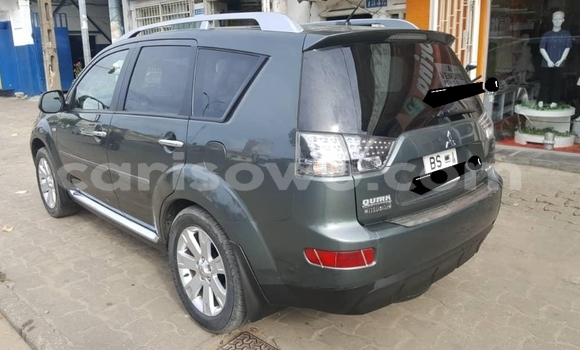 Ra Àlòkù Mitsubishi Outlander Silver Ọkọ̀ in Cotonou ni Benin Ra Àlòkù Mitsubishi Outlander Silver Ọkọ̀ in Cotonou ni Benin