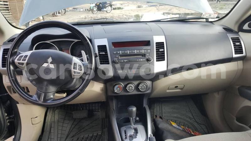 Big with watermark mitsubishi outlander benin cotonou 6113