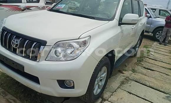 Acheter Occasion Voiture Toyota Land Cruiser Prado Blanc à Cotonou, Benin Acheter Occasion Voiture Toyota Land Cruiser Prado Blanc à Cotonou, Benin