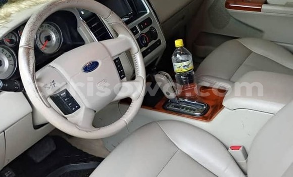 Acheter Occasion Voiture Ford Edge Gris à Cotonou, Benin Acheter Occasion Voiture Ford Edge Gris à Cotonou, Benin