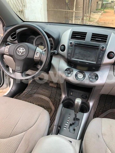 Big with watermark toyota rav4 benin cotonou 6122