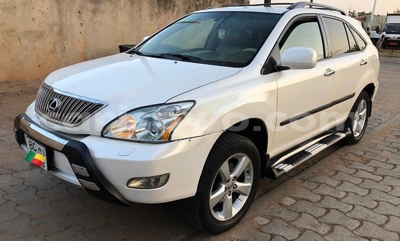 Acheter Occasion Voiture Lexus RX 330 Blanc à Cotonou, Benin Acheter Occasion Voiture Lexus RX 330 Blanc à Cotonou, Benin