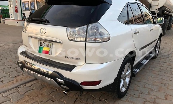 Acheter Occasion Voiture Lexus RX 330 Blanc à Cotonou, Benin Acheter Occasion Voiture Lexus RX 330 Blanc à Cotonou, Benin