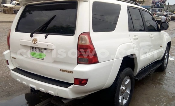 Ra Àlòkù Toyota 4Runner funfun Ọkọ̀ in Cotonou ni Benin Ra Àlòkù Toyota 4Runner funfun Ọkọ̀ in Cotonou ni Benin
