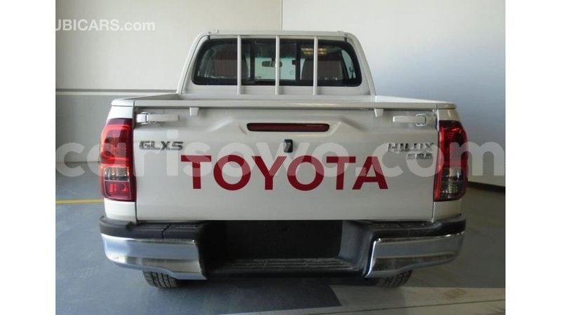 Big with watermark toyota hilux benin import dubai 6153