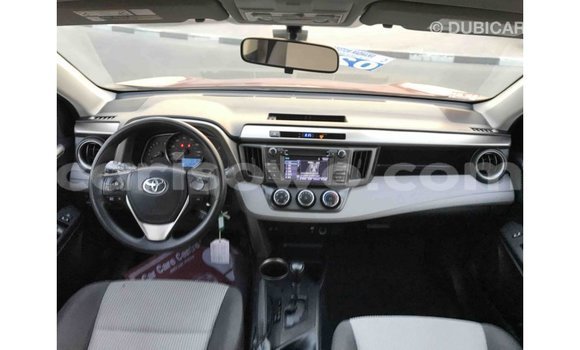 Acheter Import Utilitaire Toyota HiAce Rouge à Import - Dubai, Benin Acheter Import Utilitaire Toyota HiAce Rouge à Import - Dubai, Benin